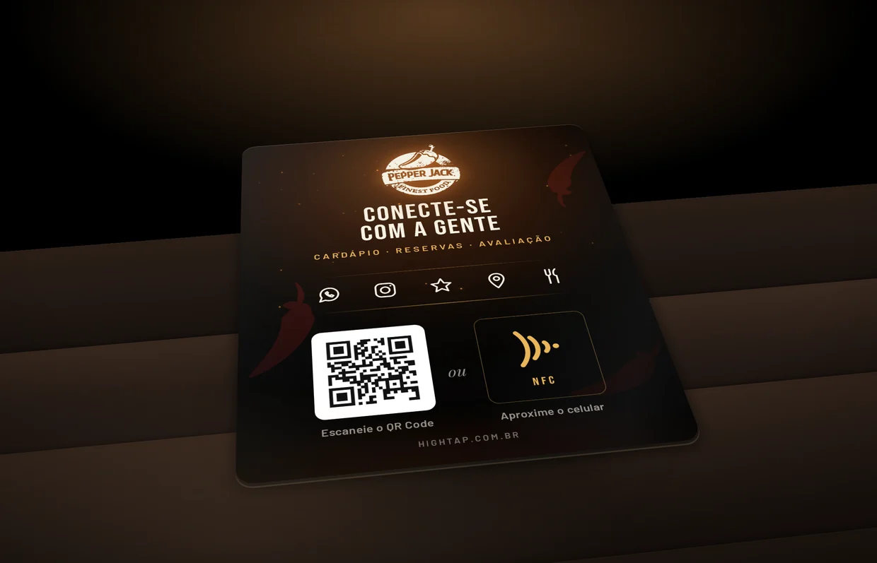 Placa NFC personalizada colada na mesa de um bar